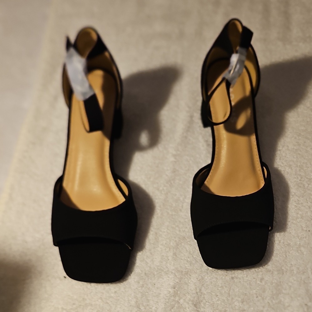 J. Adams Shoes Black Strappy Block Heel Ankle Strap Square Toe Buckle Size 7.5.